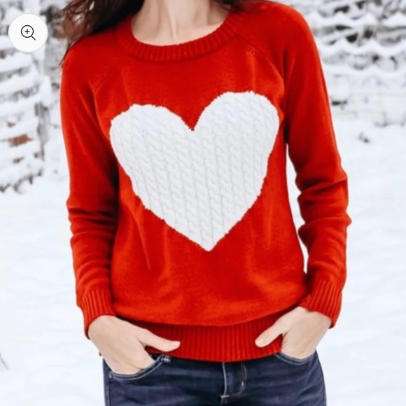 Beautiful Heart ❤️ pull over sweater - Picture 2 of 8